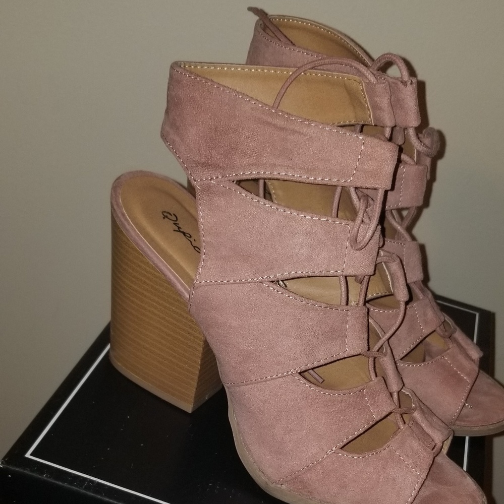 String up wooden heels rust pink color